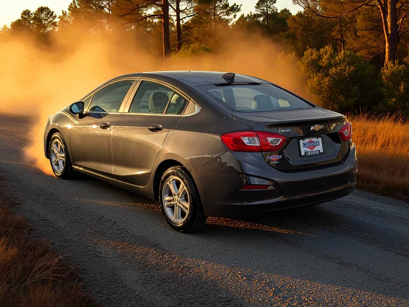 Thumbnail: 2017 Chevrolet Cruze - 4