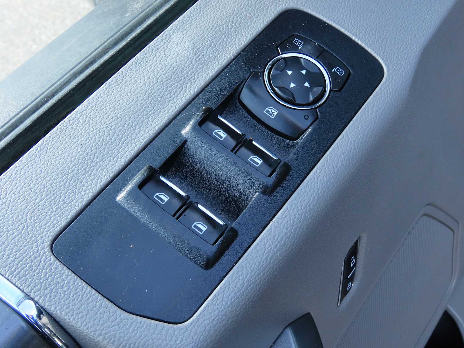 Thumbnail: 2015 Ford F-150 - 20