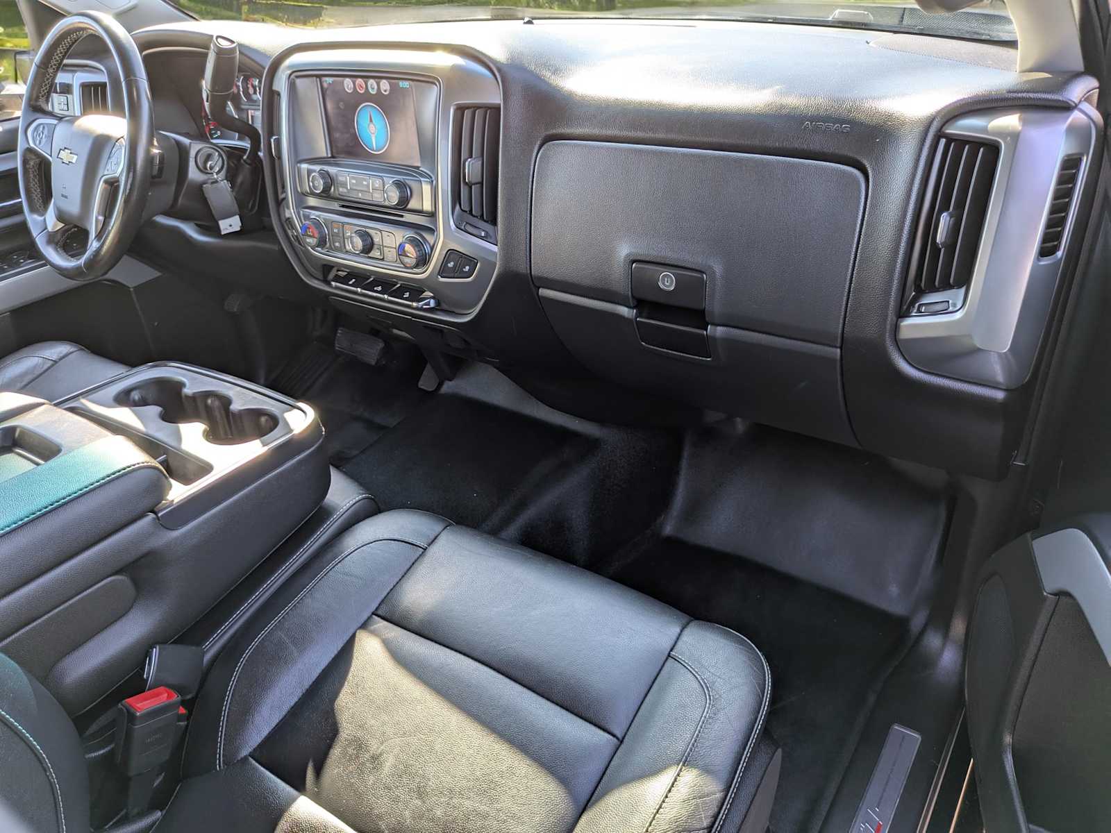 Thumbnail: 2017 Chevrolet Silverado 2500 - 24