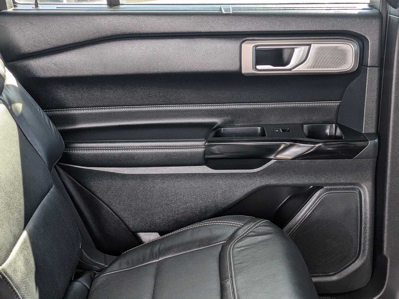 Thumbnail: 2022 Ford Explorer - 22