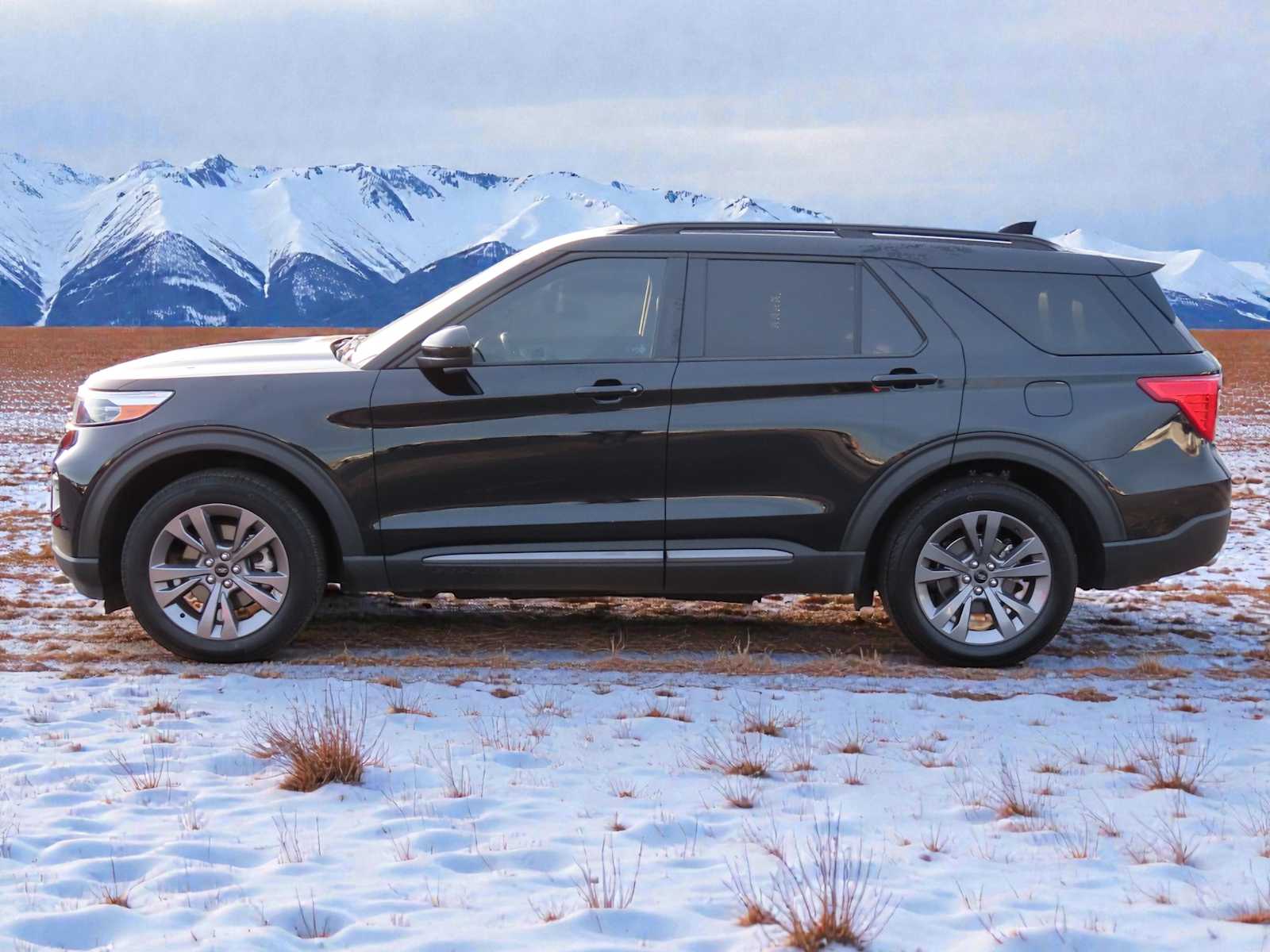 Thumbnail: 2022 Ford Explorer - 3