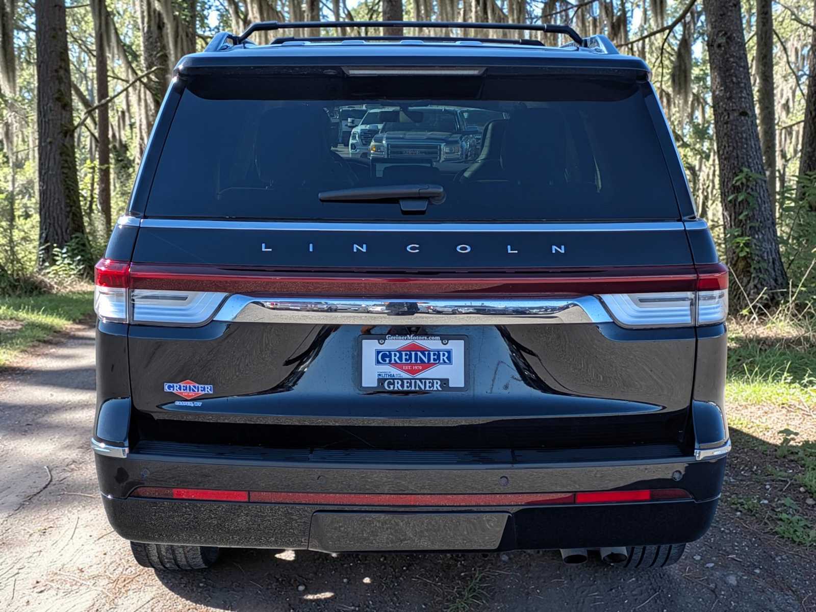 Thumbnail: 2023 Lincoln Navigator - 5