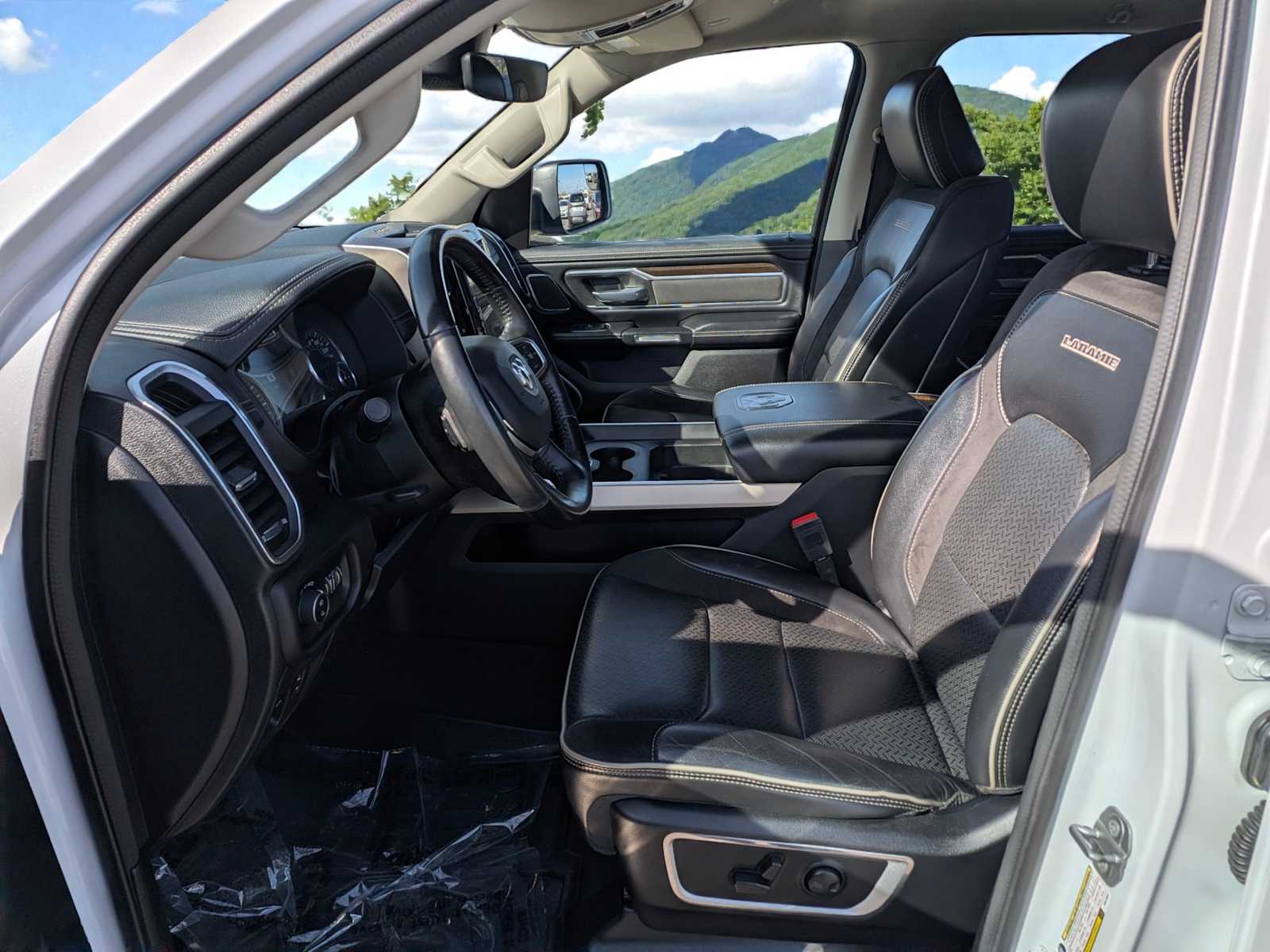 Thumbnail: 2022 RAM 1500 - 17