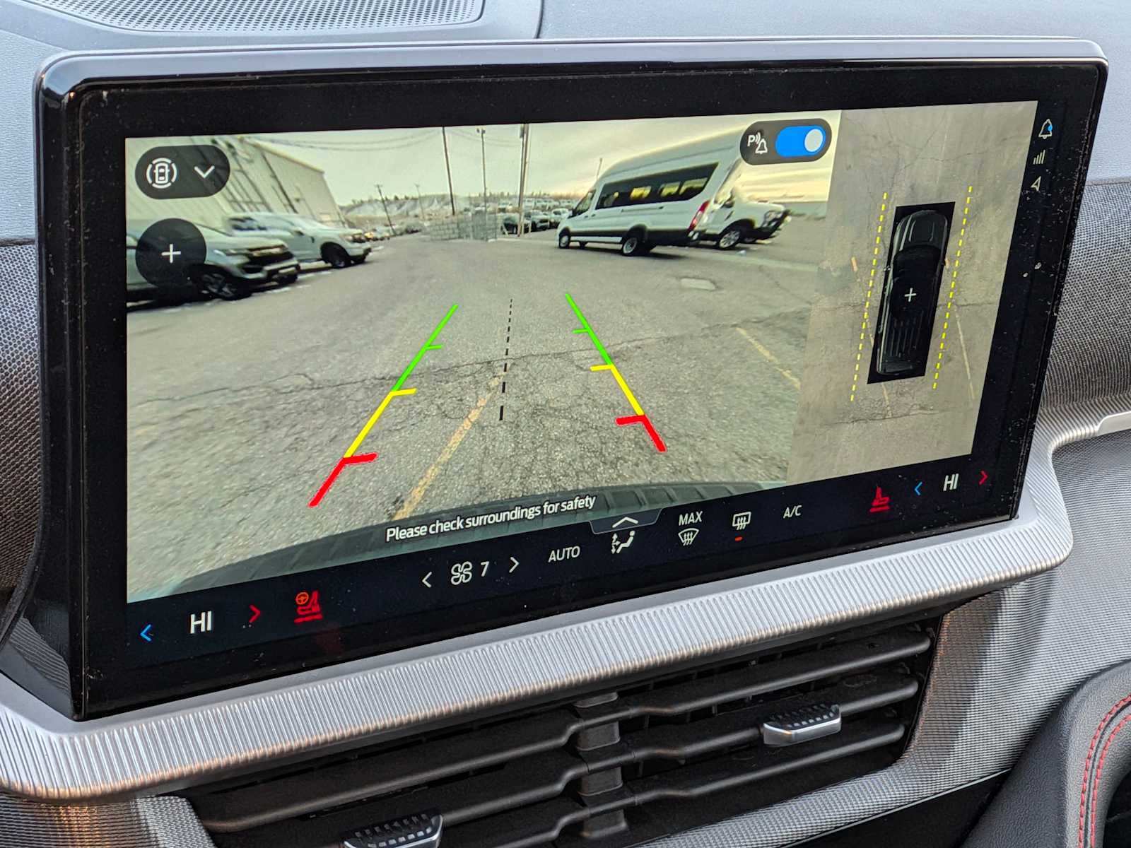 Thumbnail: 2025 Ford Explorer - 31