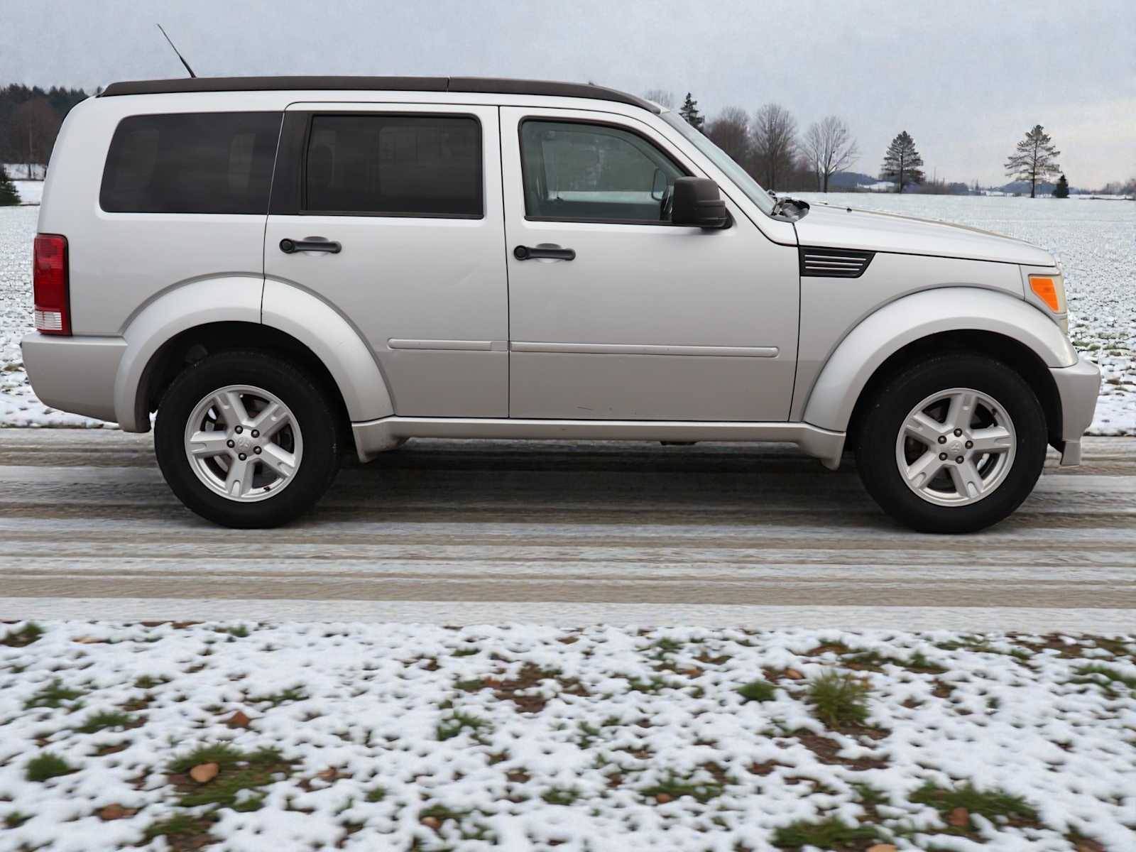 Thumbnail: 2011 Dodge Nitro - 7