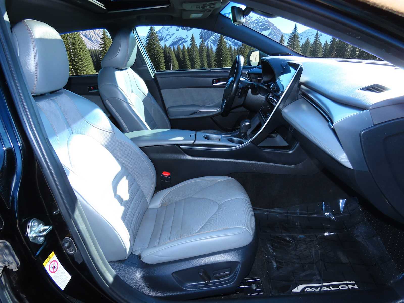 Thumbnail: 2019 Toyota Avalon - 19