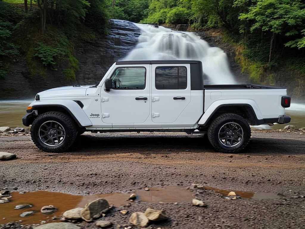 Certified 2023 Jeep Gladiator Overland Truck Crew Cab