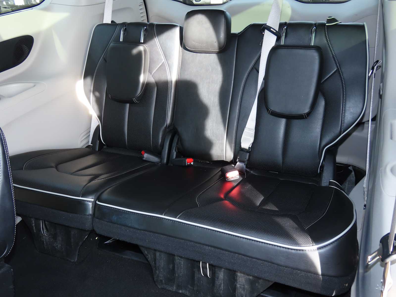 Thumbnail: 2023 Chrysler Pacifica - 19