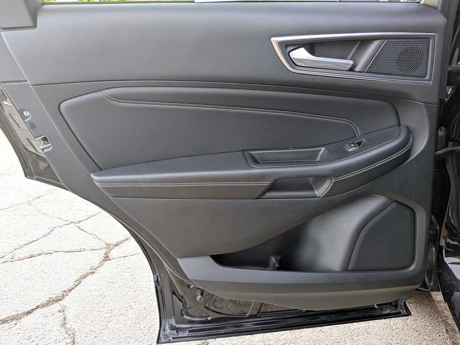 2024 Ford Edge Titanium 22