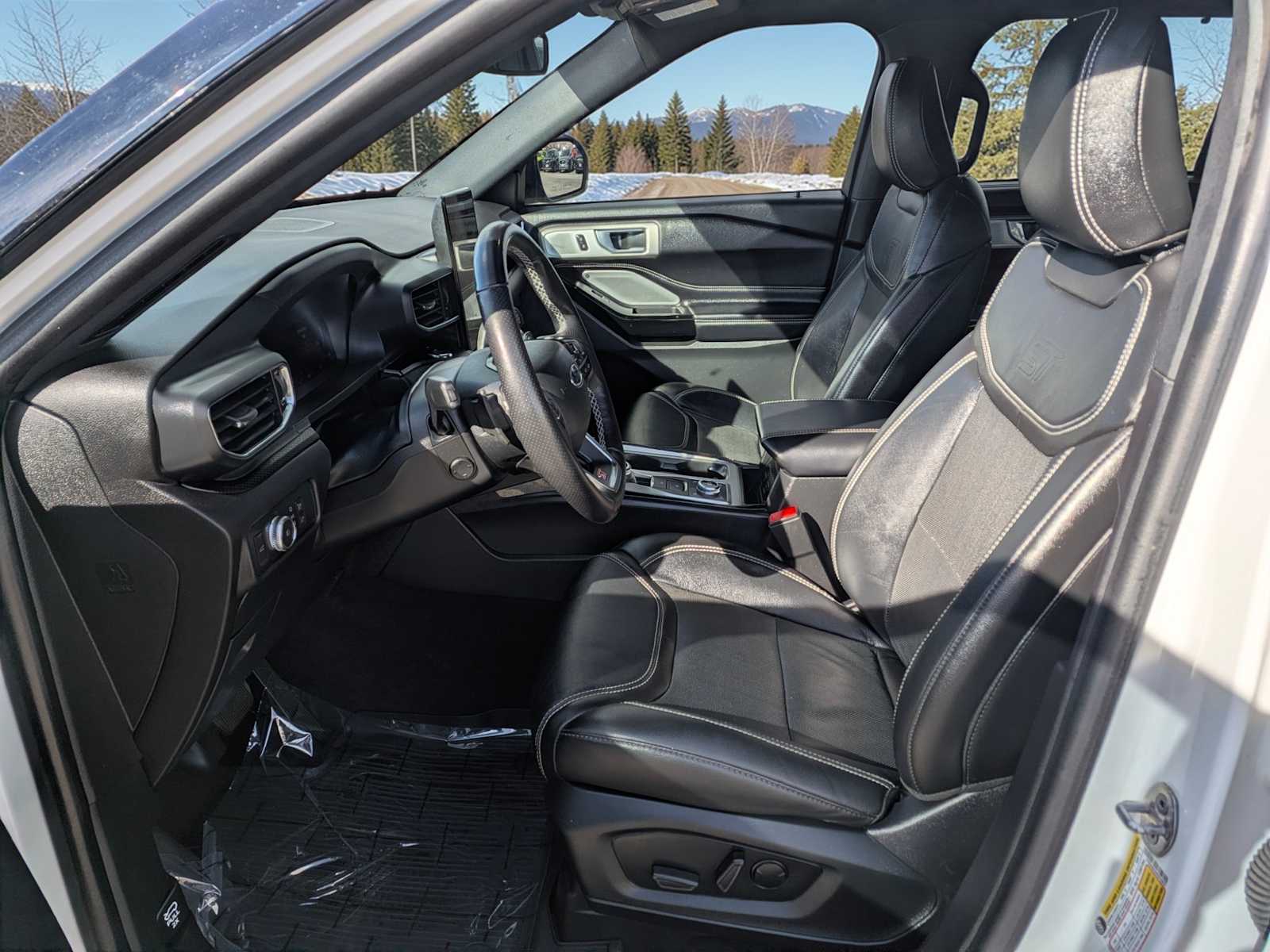 Thumbnail: 2022 Ford Explorer - 14