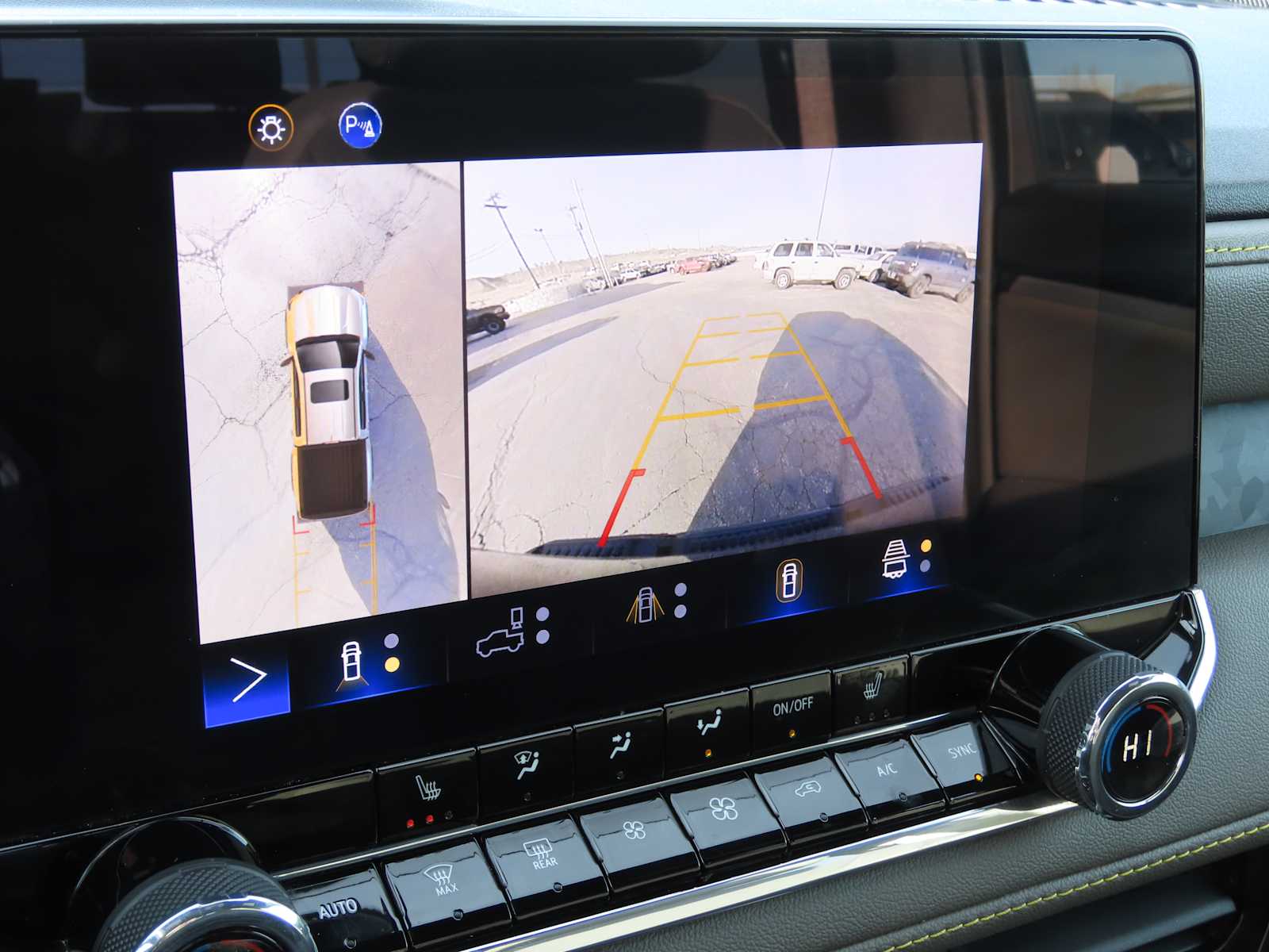 Thumbnail: 2024 Chevrolet Colorado - 29