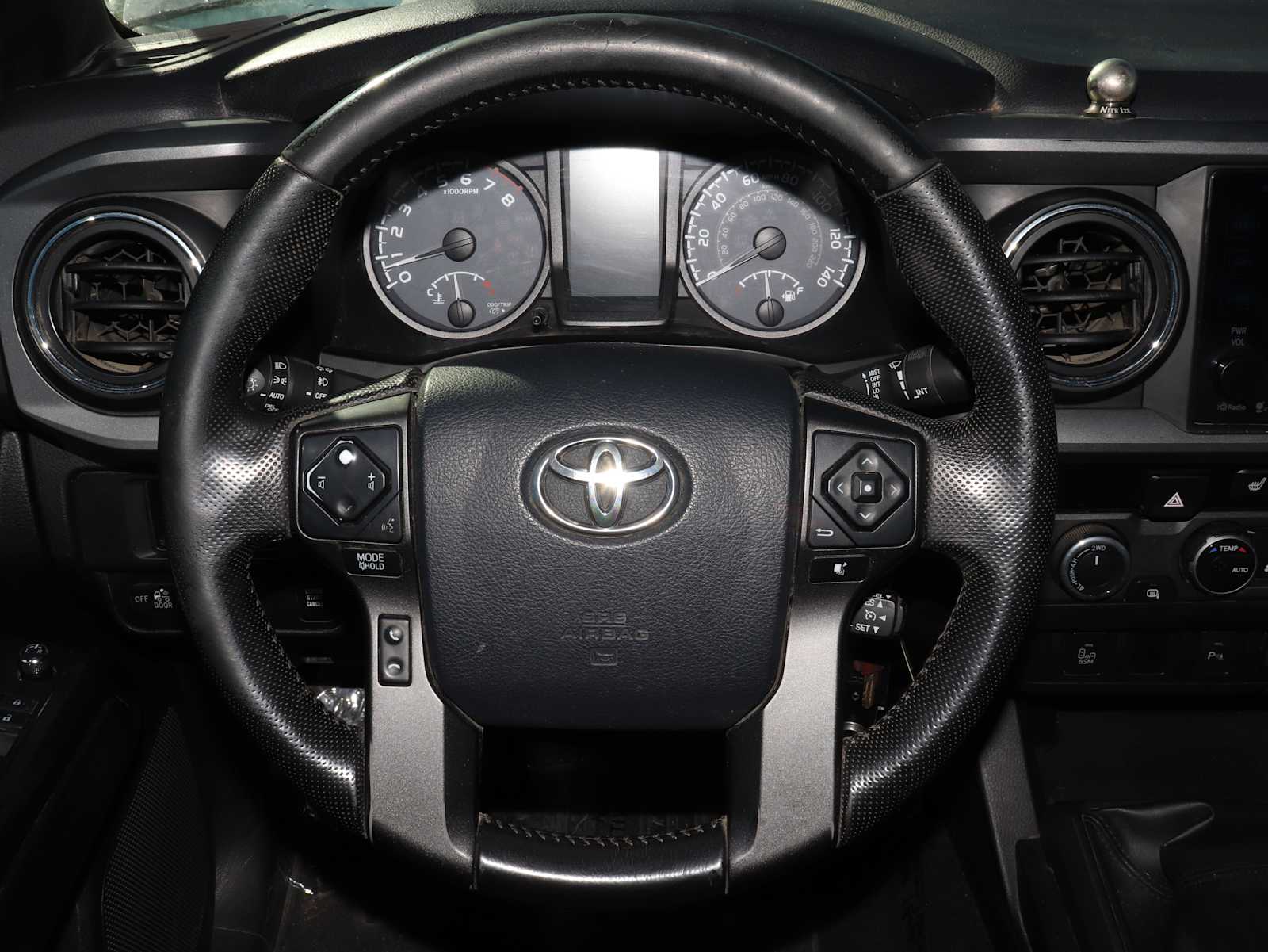 Thumbnail: 2016 Toyota Tacoma - 28