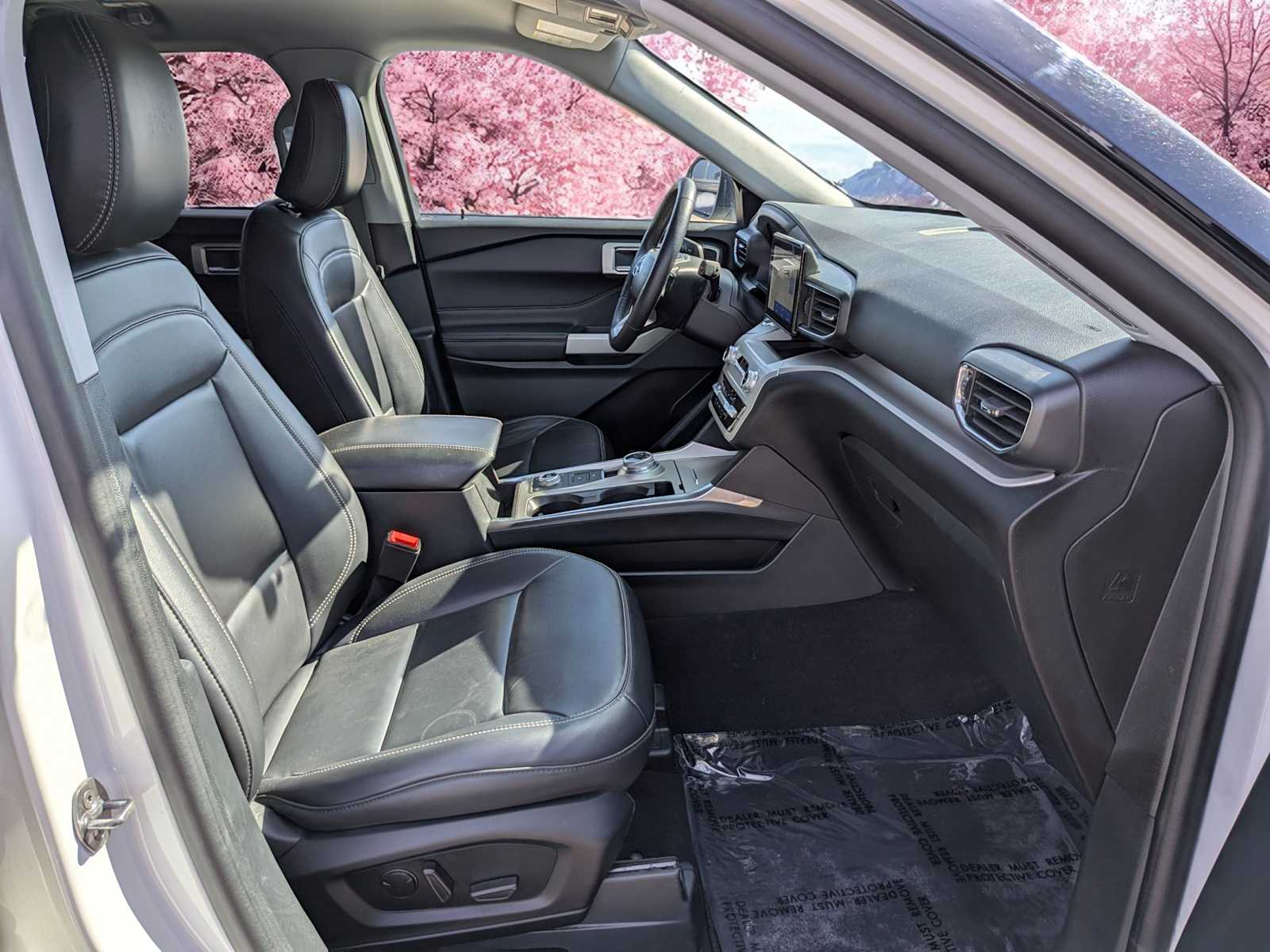 Thumbnail: 2024 Ford Explorer - 25