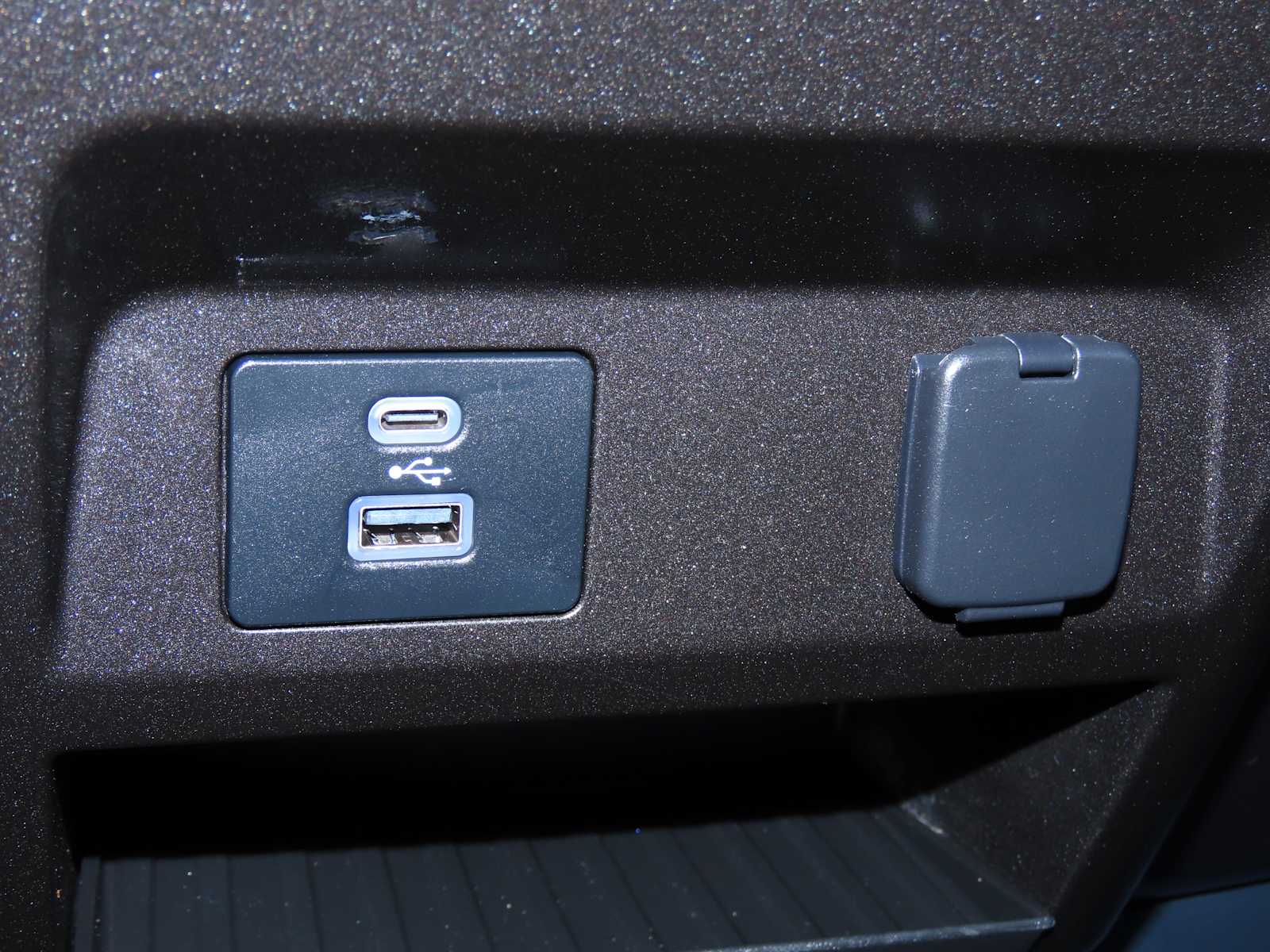 Thumbnail: 2022 Ford Econoline - 33