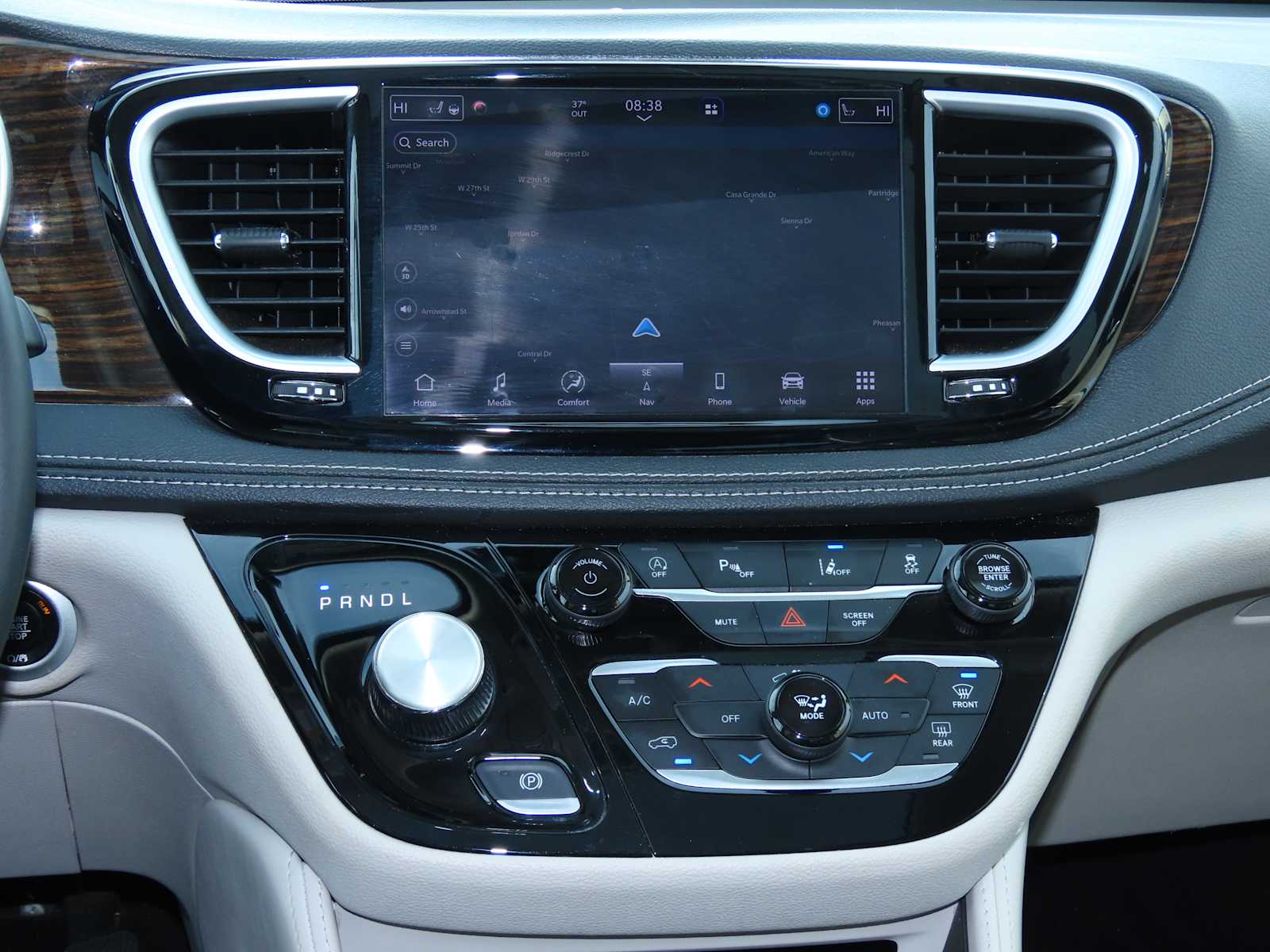 Thumbnail: 2023 Chrysler Pacifica - 28