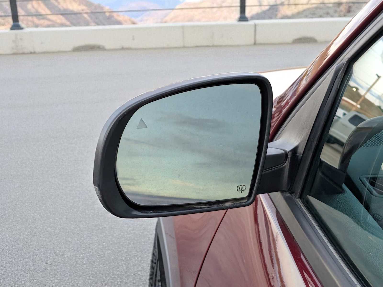 Thumbnail: 2021 Jeep Cherokee - 15