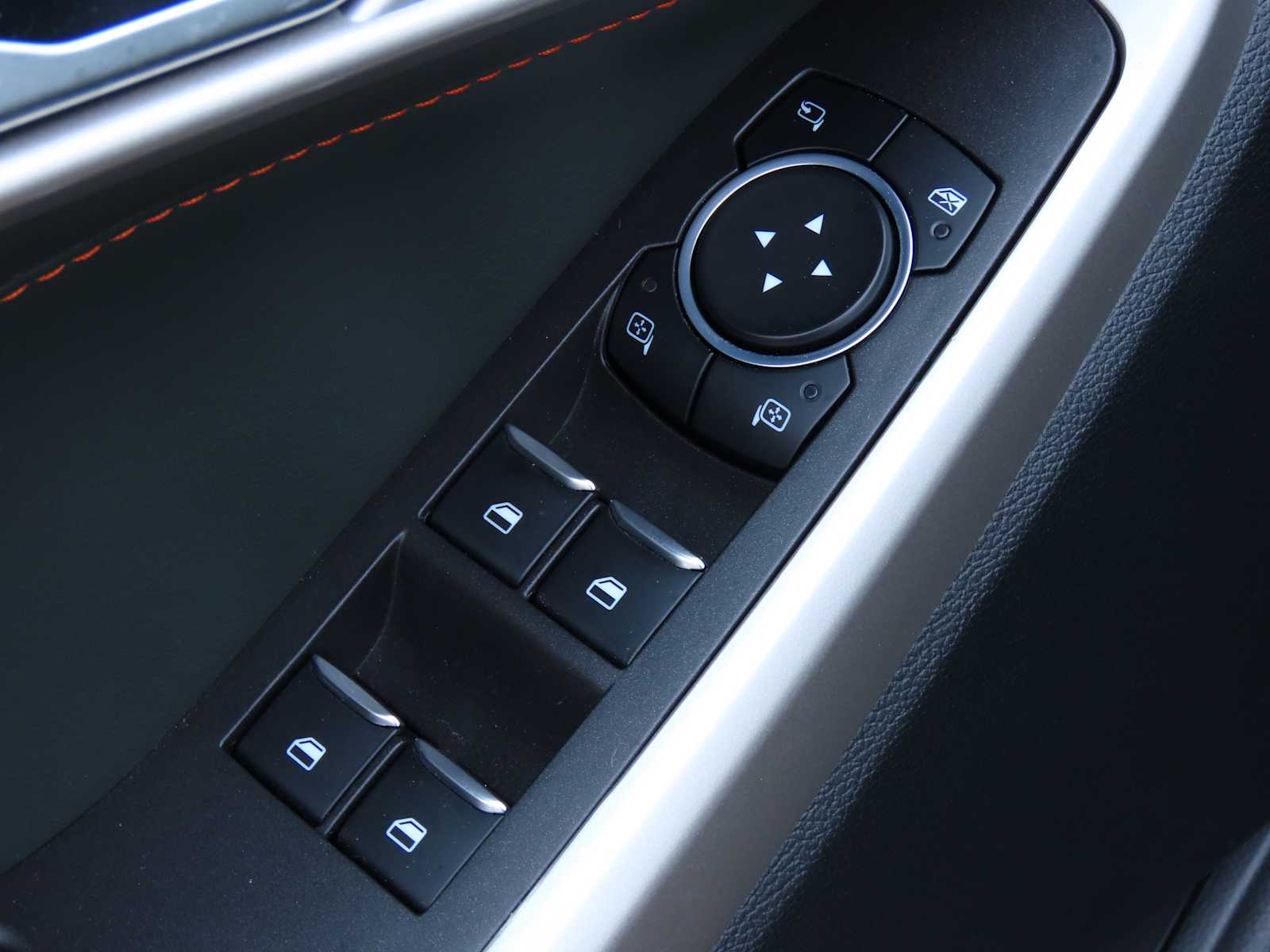 Thumbnail: 2023 Ford Explorer - 17