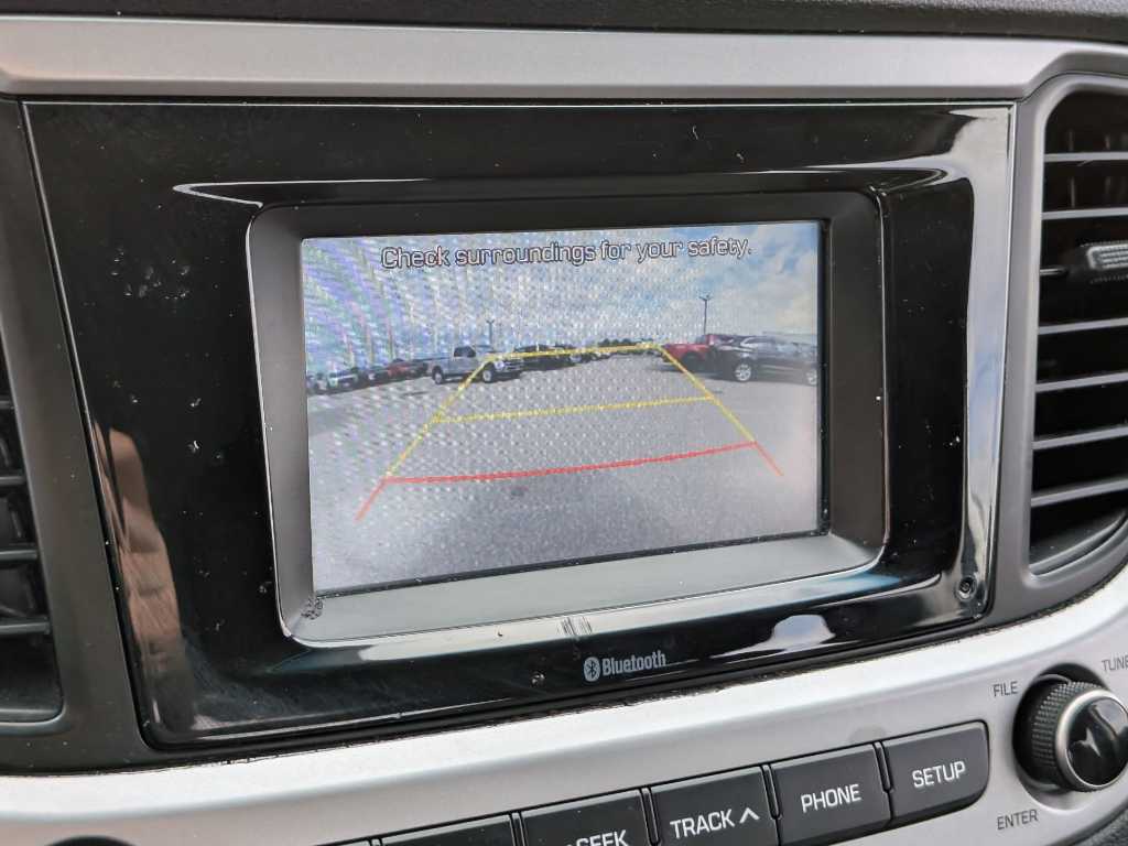 2019 Hyundai Accent SE 32