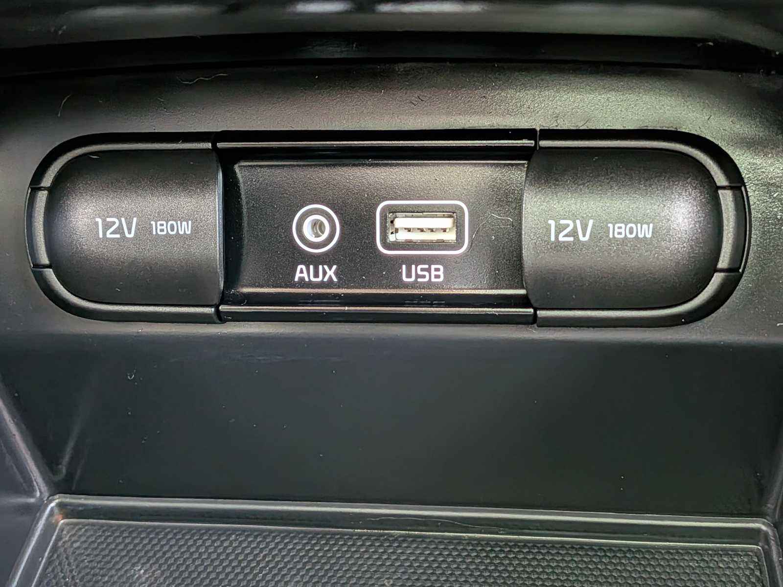 Thumbnail: 2018 Kia Sorento - 33