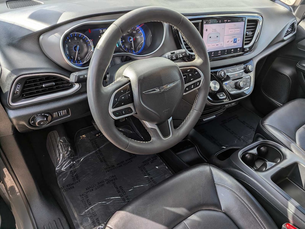 Certified 2025 Chrysler Pacifica Select Van Passenger Van