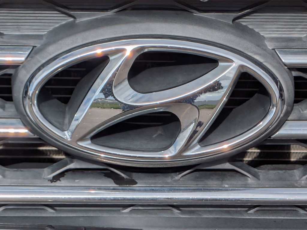 2019 Hyundai Accent SE 11