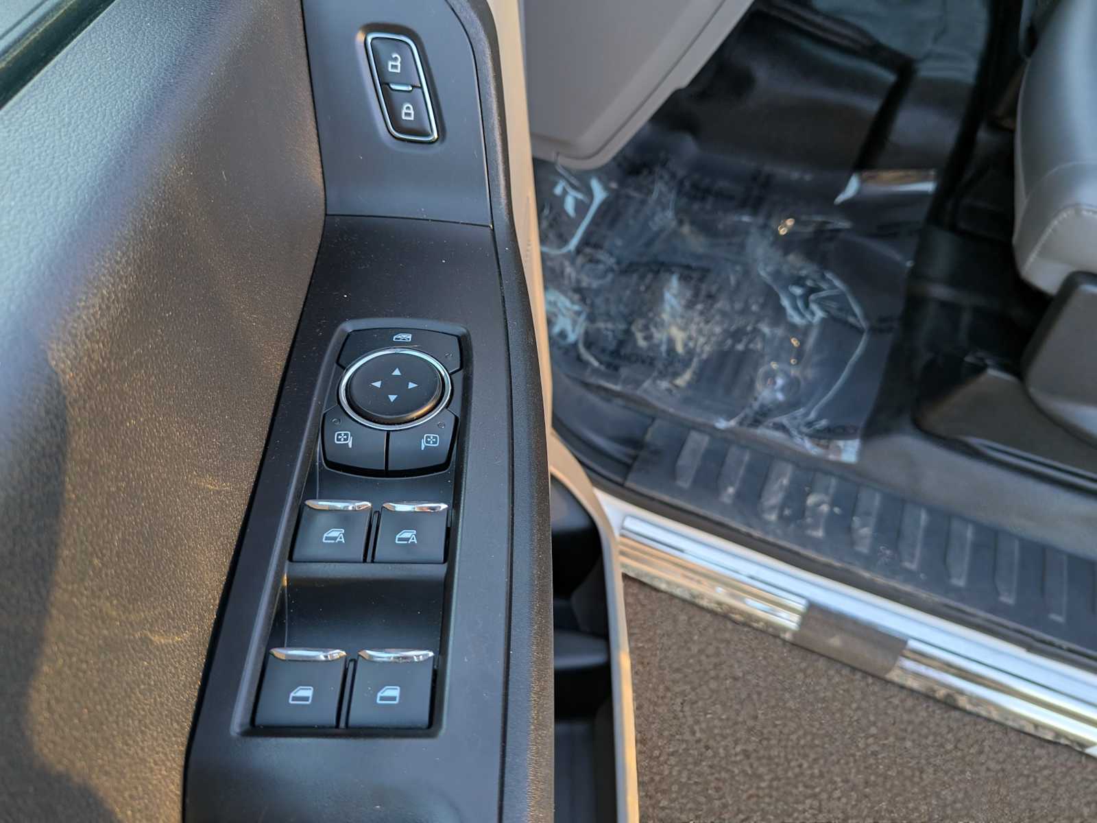 2023 Ford Econoline E-350 21