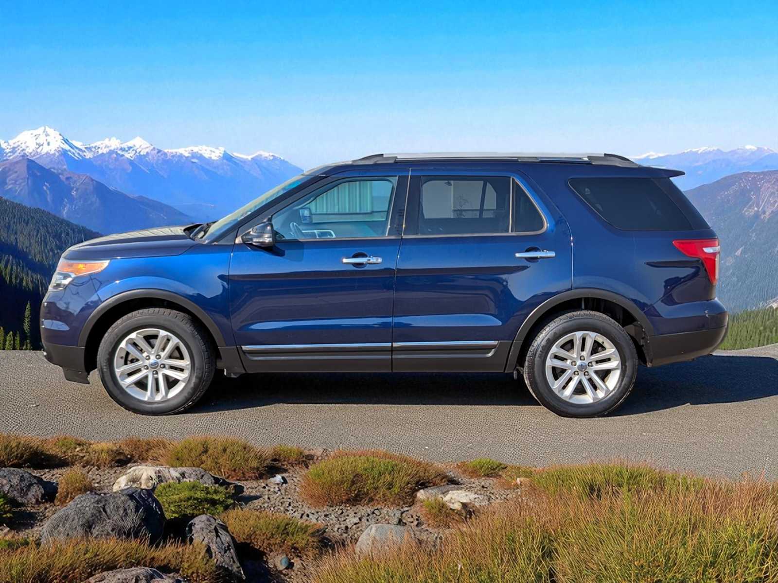 Thumbnail: 2011 Ford Explorer - 3