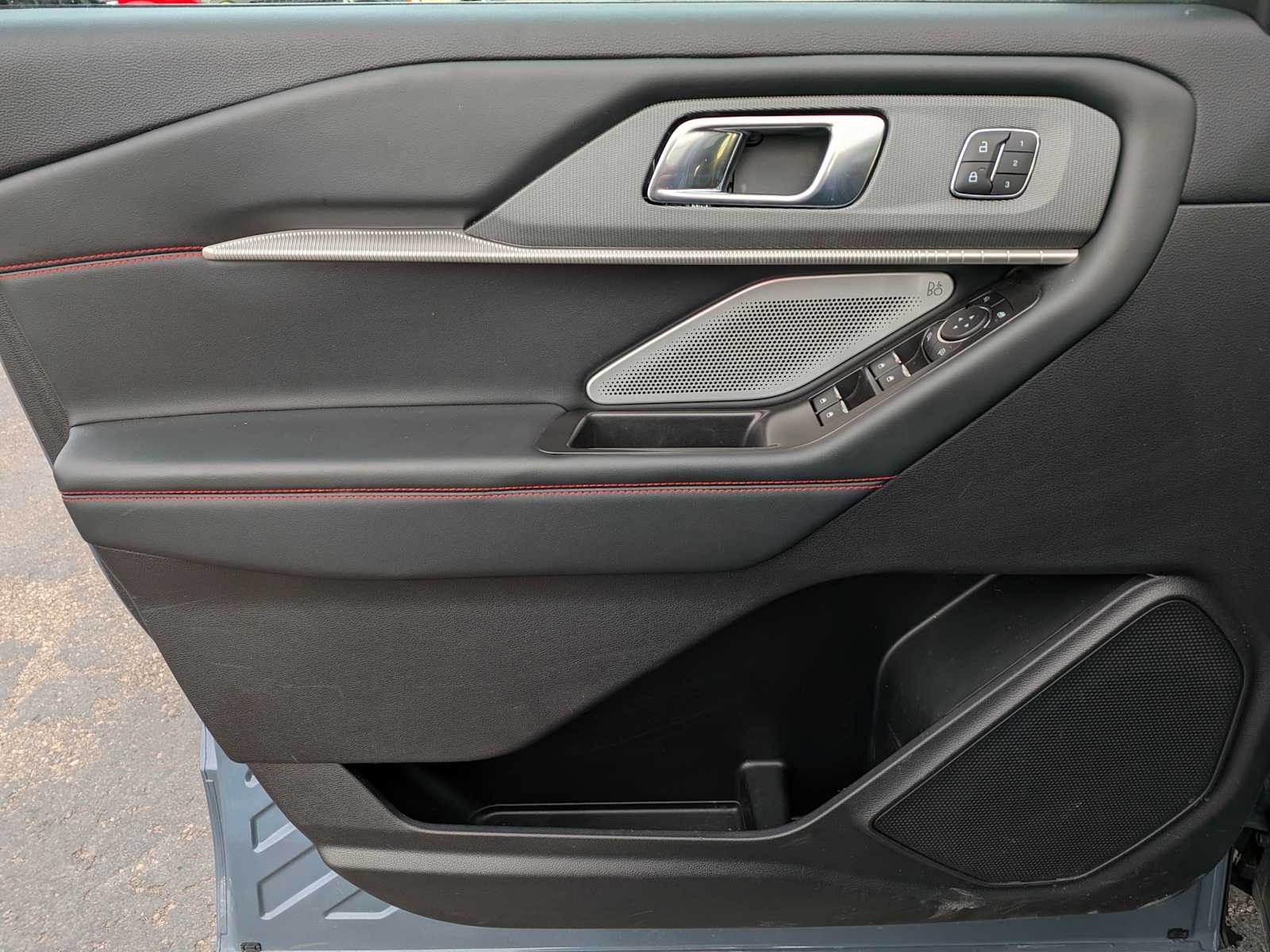 Thumbnail: 2025 Ford Explorer - 15