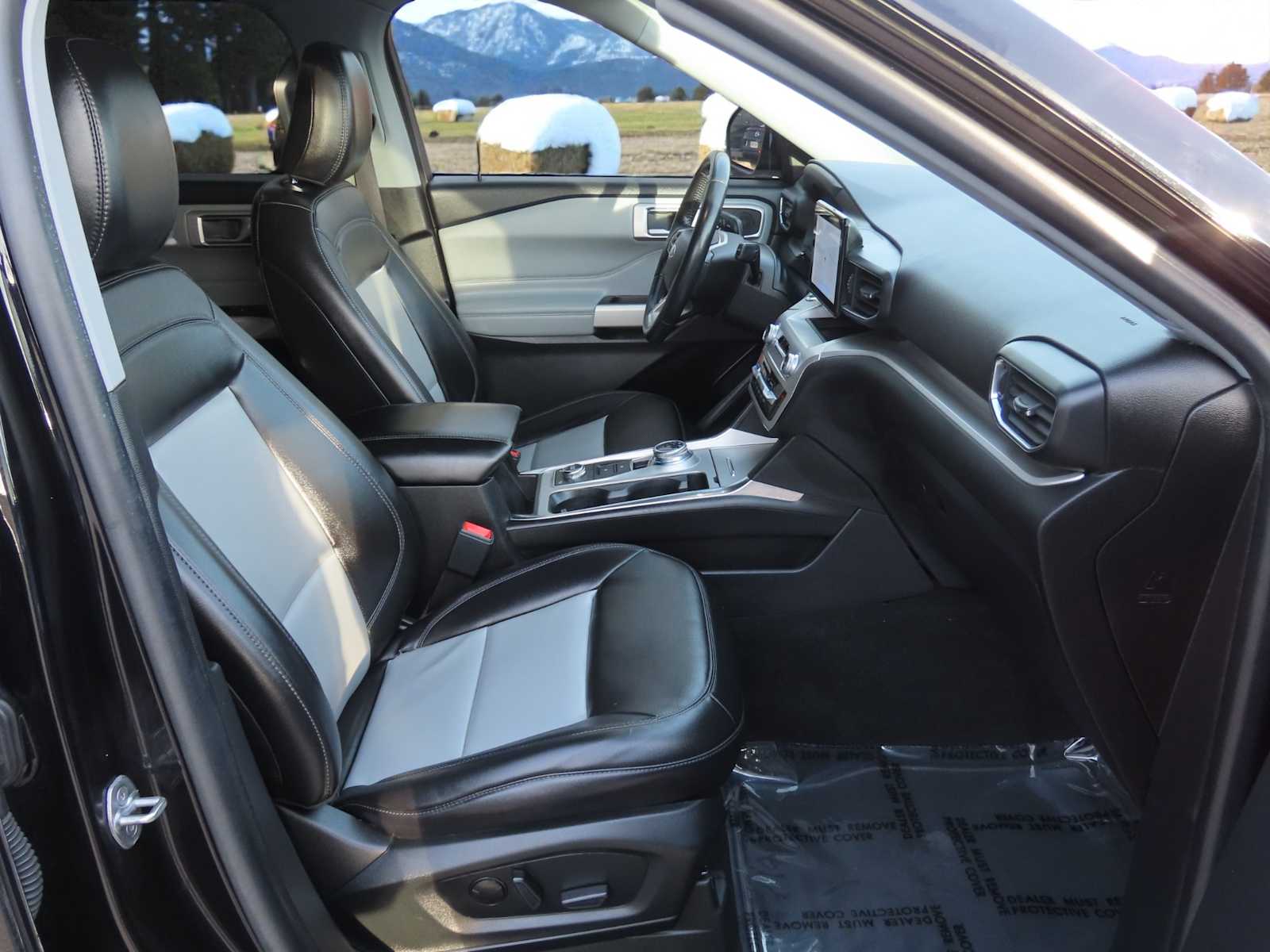 Thumbnail: 2022 Ford Explorer - 24