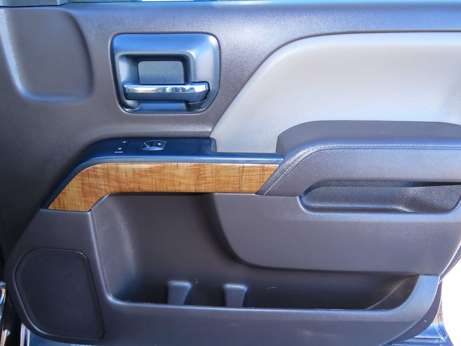 Thumbnail: 2016 GMC Sierra 2500 - 23