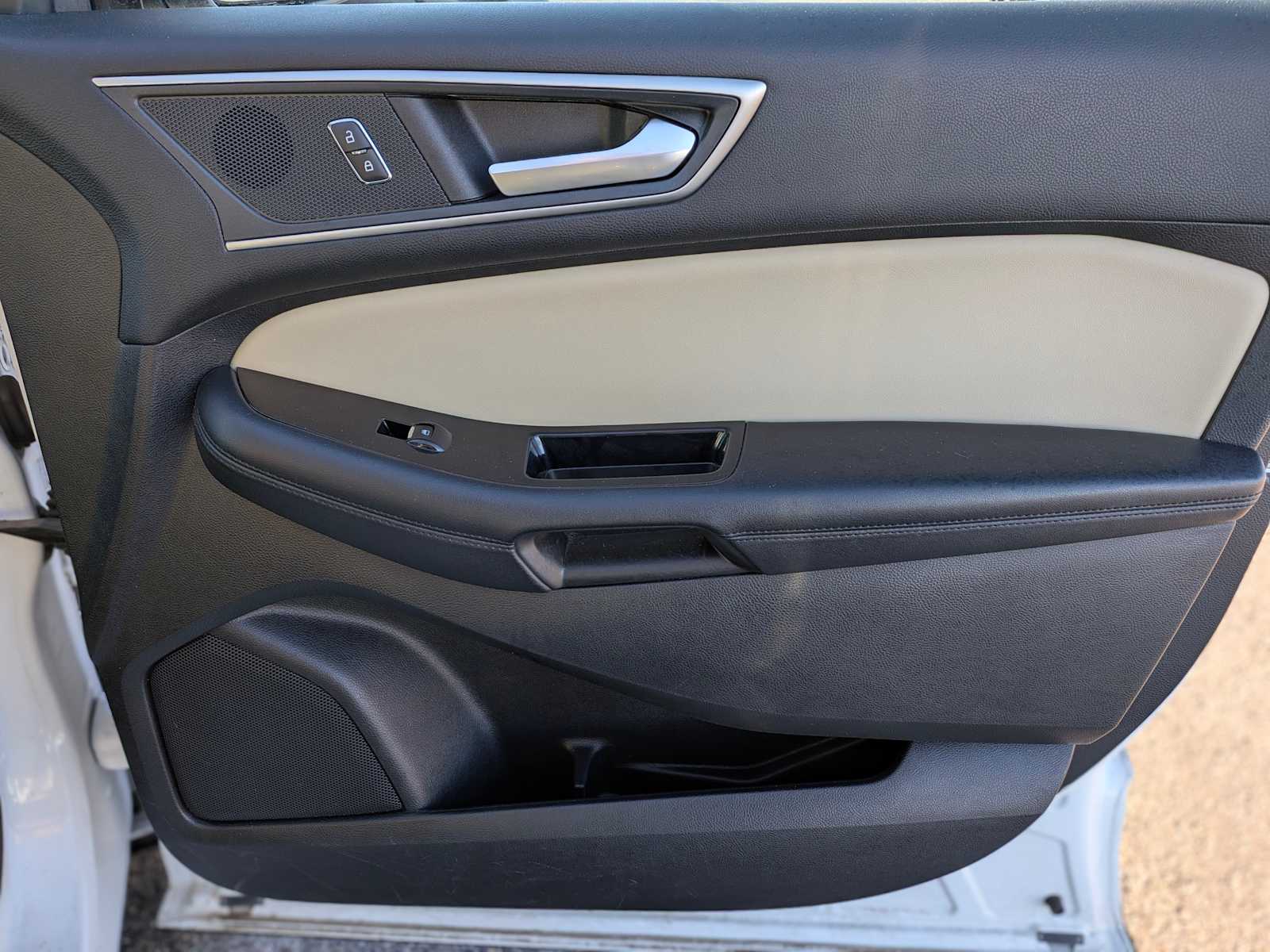 Thumbnail: 2018 Ford Edge - 22