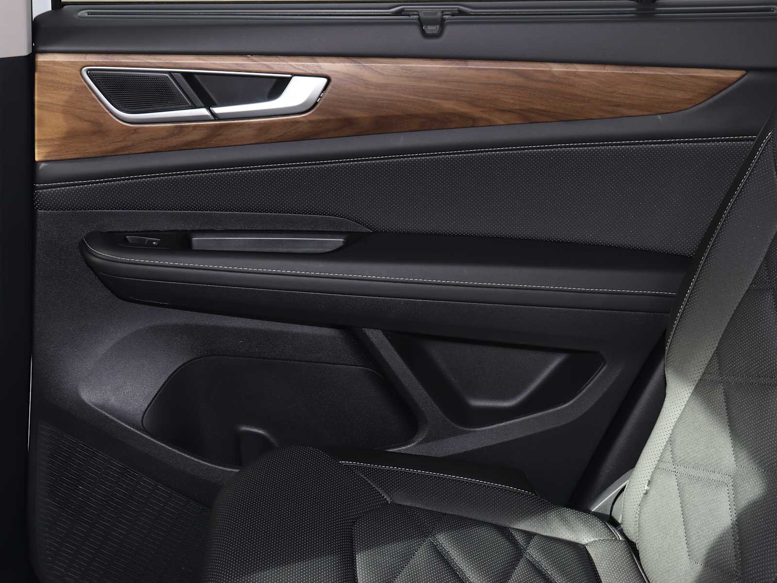 Thumbnail: 2025 Volkswagen Atlas - 22