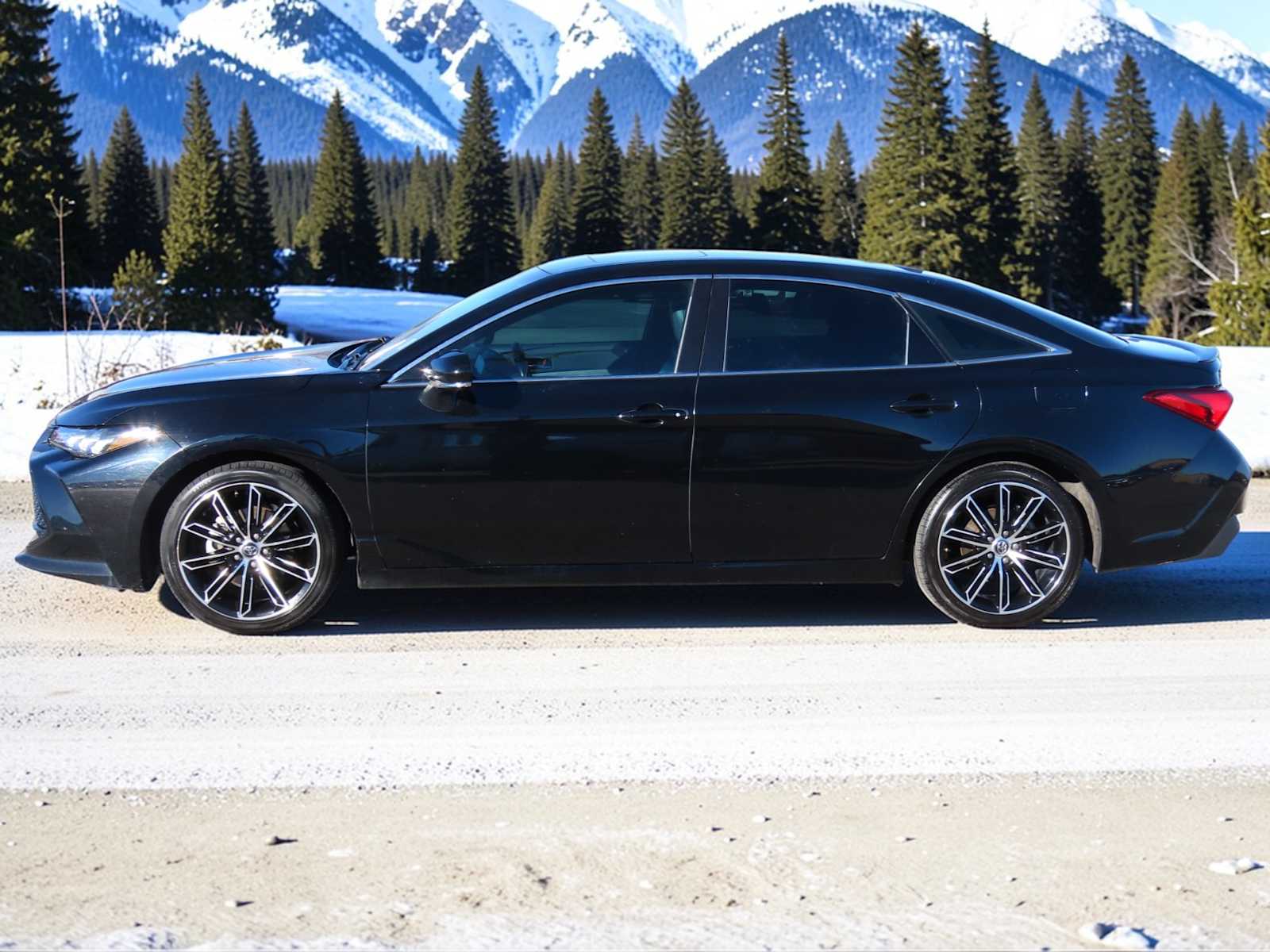 Thumbnail: 2019 Toyota Avalon - 3