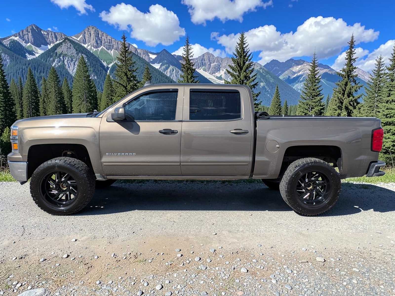 Thumbnail: 2015 Chevrolet Silverado 1500 - 3