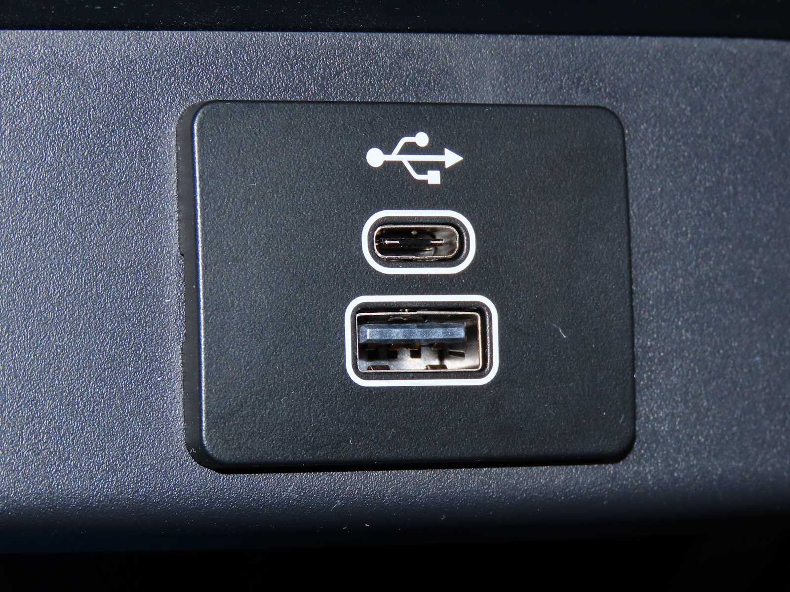 Thumbnail: 2025 Ford Maverick - 31