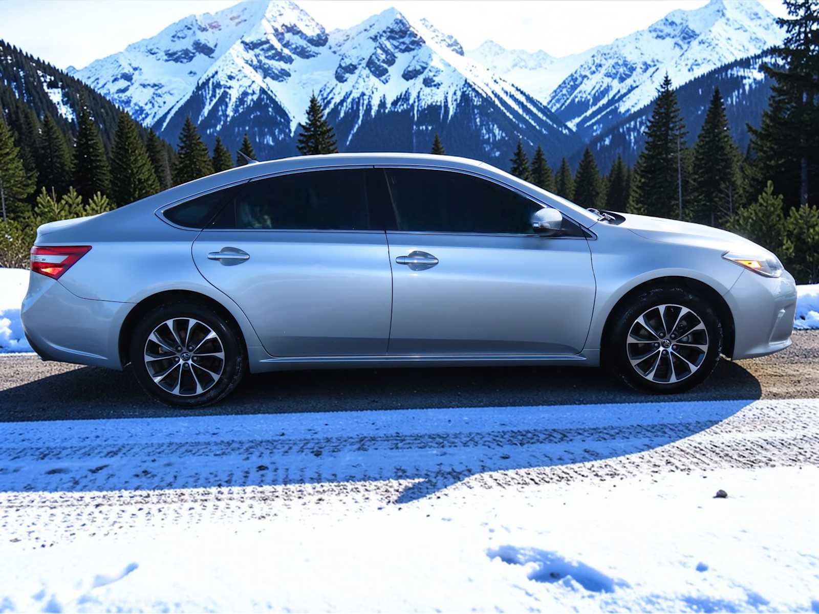 Thumbnail: 2016 Toyota Avalon - 7