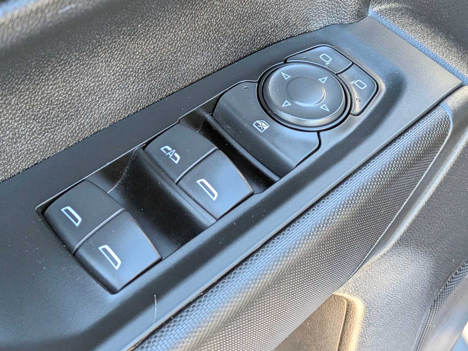 Thumbnail: 2024 Chevrolet Silverado 1500 - 18