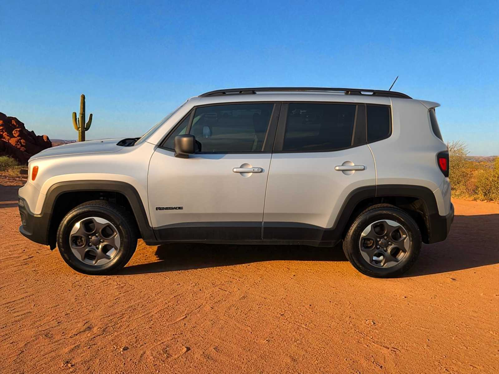 Thumbnail: 2017 Jeep Renegade - 3