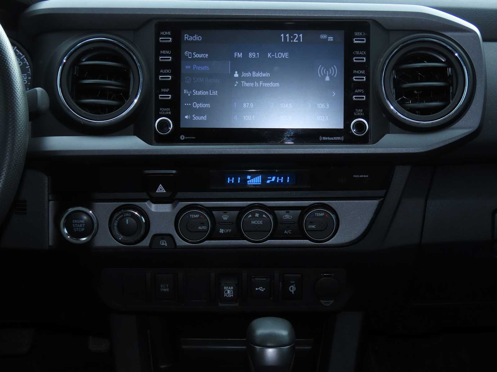 Thumbnail: 2022 Toyota Tacoma - 32