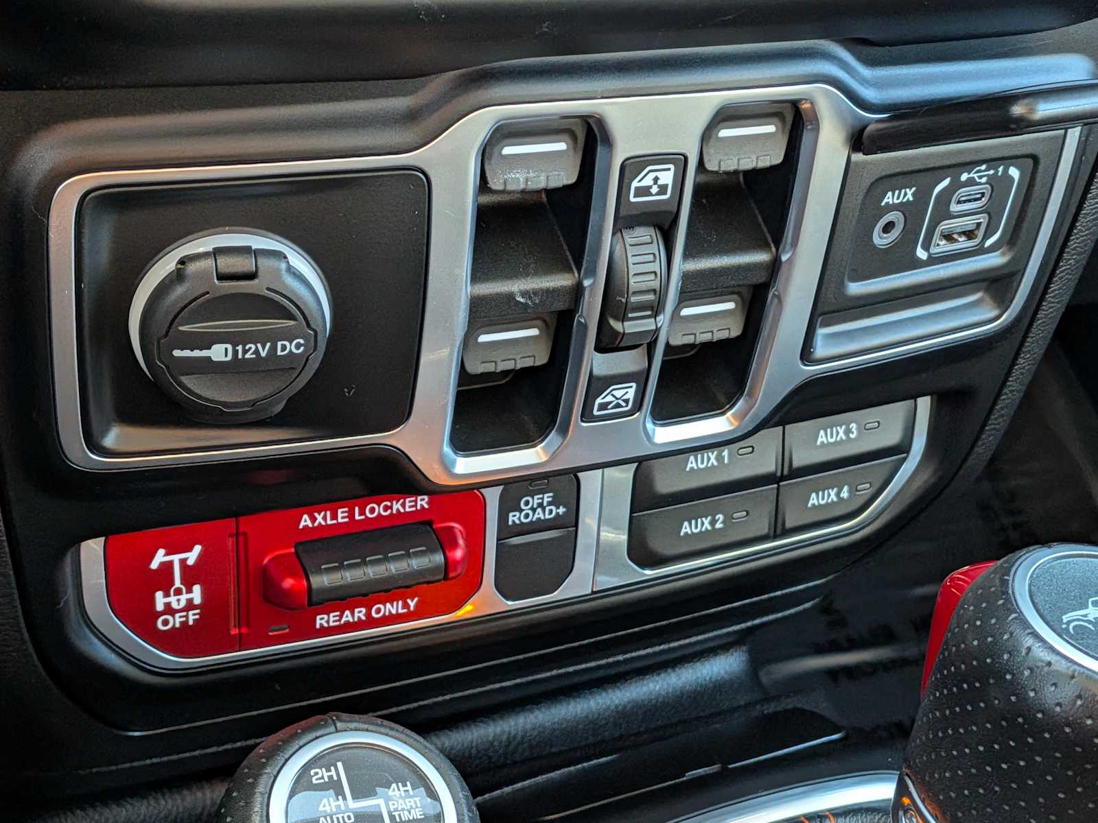 Thumbnail: 2021 Jeep Gladiator - 23
