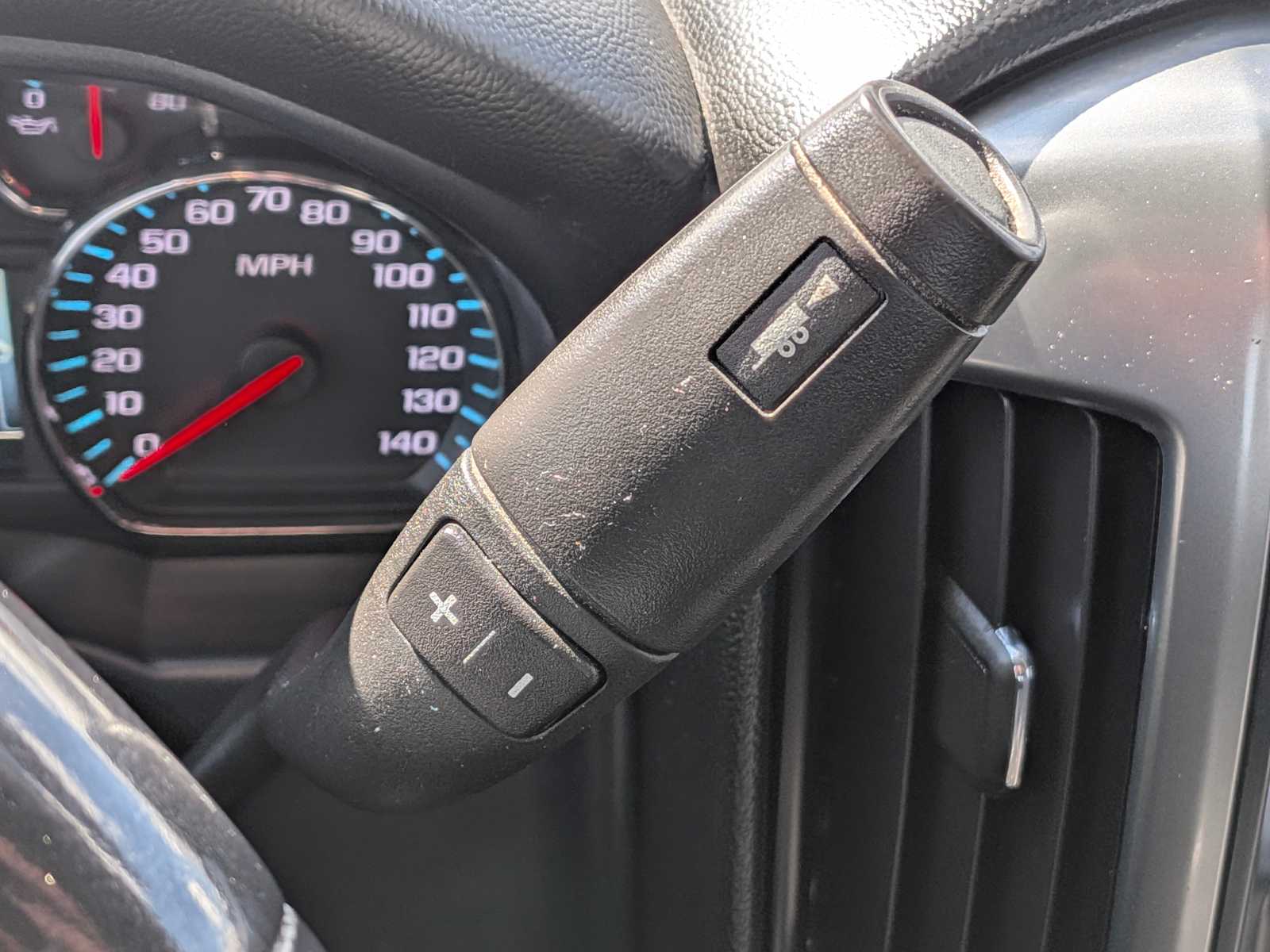 Thumbnail: 2015 Chevrolet Silverado 1500 - 27