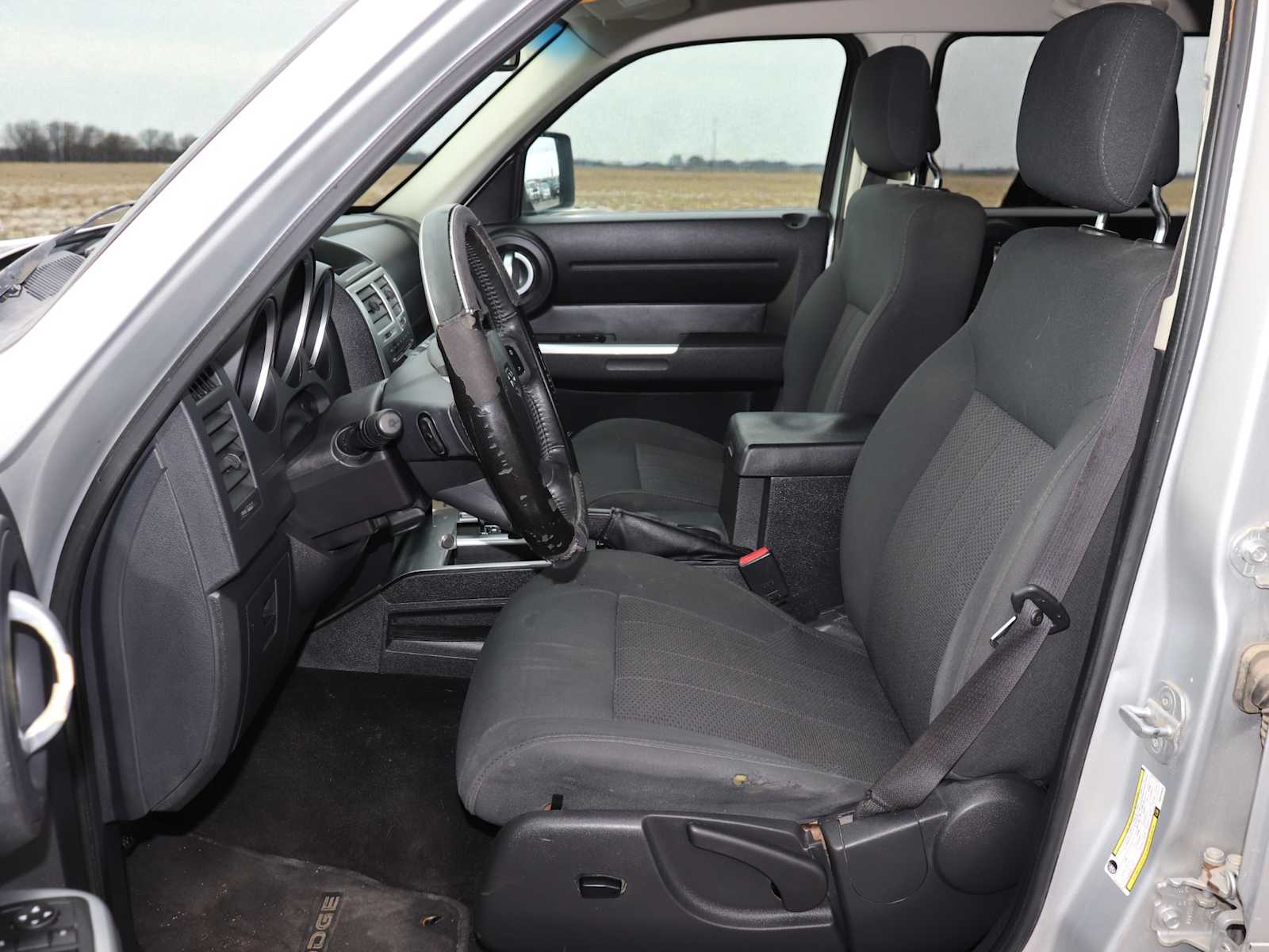 Thumbnail: 2011 Dodge Nitro - 16