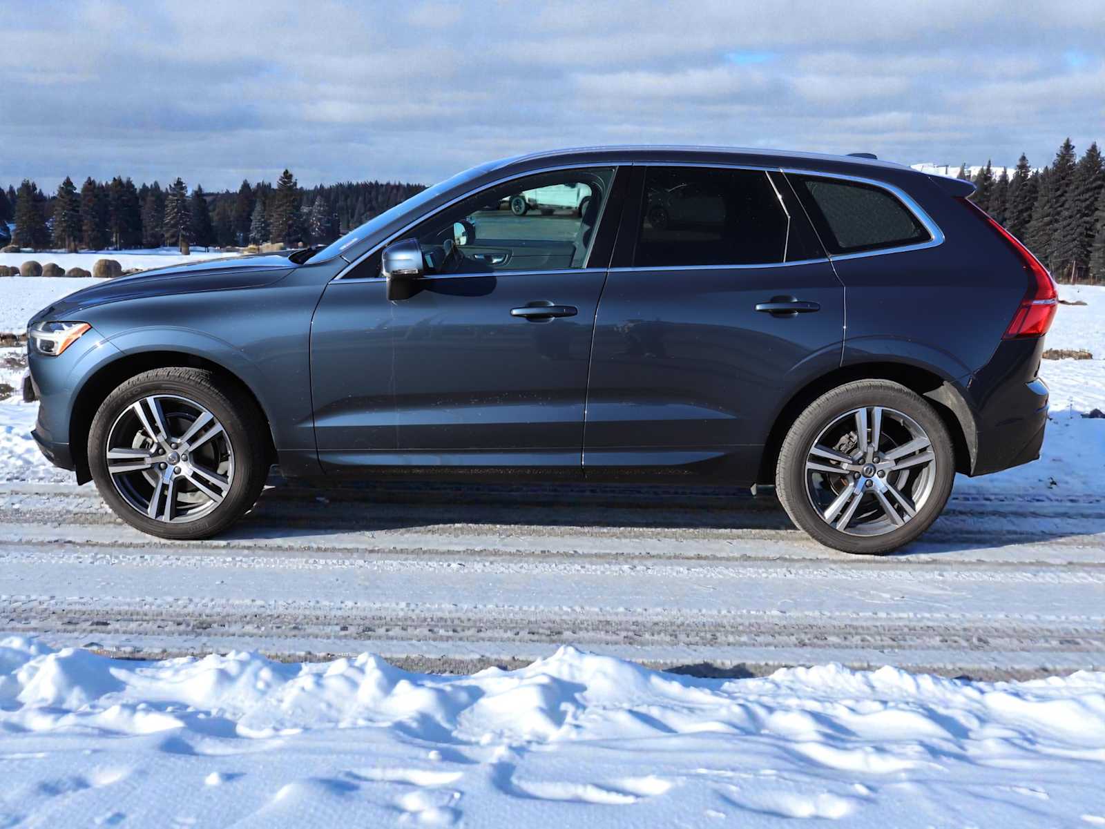 Thumbnail: 2021 Volvo XC60 - 3