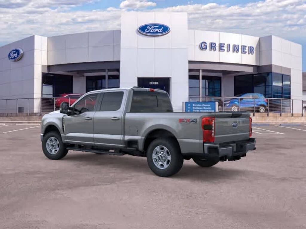 New 2026 Ford F-350 XLT Truck Crew Cab