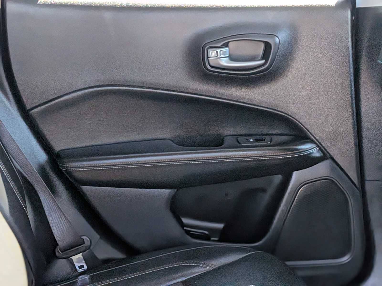 Thumbnail: 2018 Jeep Compass - 22