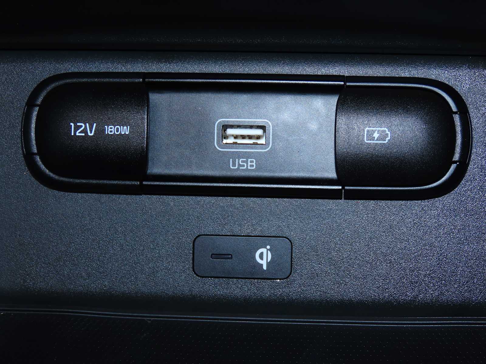 Thumbnail: 2020 Kia Telluride - 32