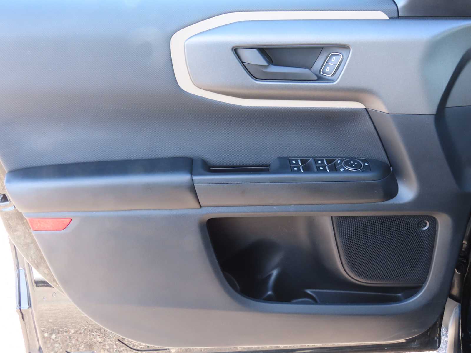 Thumbnail: 2025 Ford Bronco Sport - 18