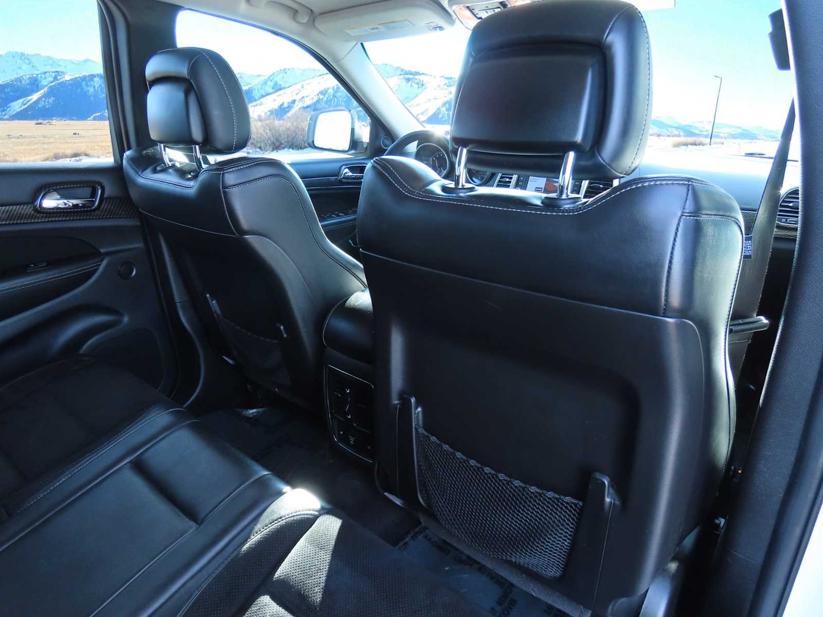 Thumbnail: 2013 Jeep Grand Cherokee - 25