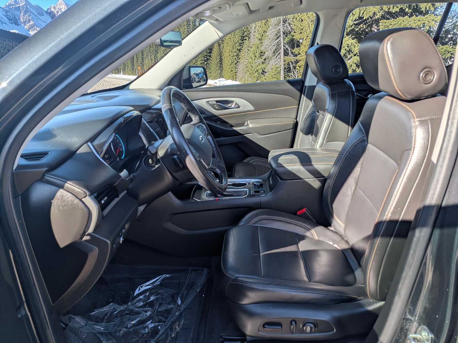 Thumbnail: 2020 Chevrolet Traverse - 15