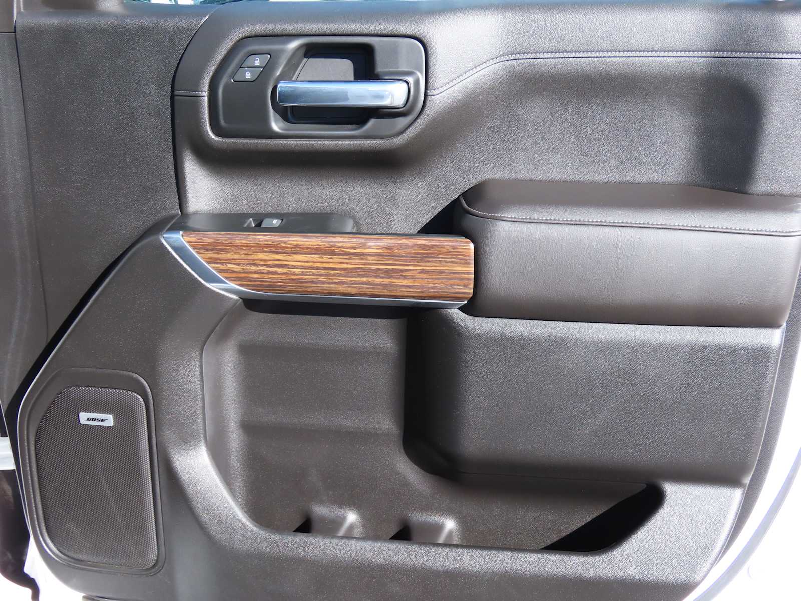 Thumbnail: 2019 Chevrolet Silverado 1500 - 22